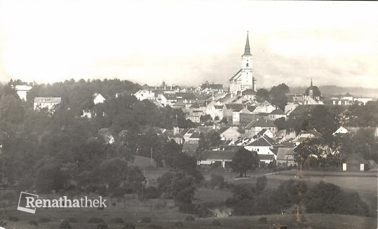 AK-Waidhofen-Thaya-Ortspanorama-mit-Kirchever