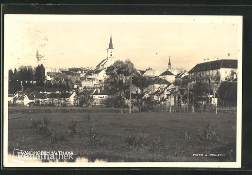 AK-Waidhofen-a-d-Thaya-Blick-zum-Ort-mit-Kirche