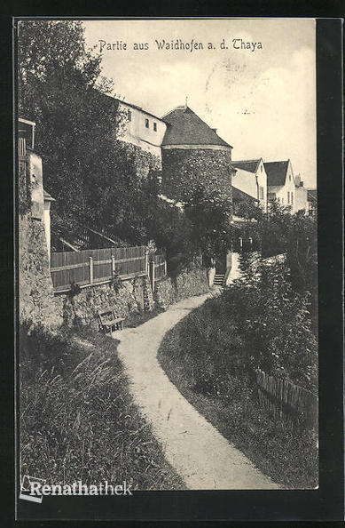 AK-Waidhofen-a-d-Thaya-Weg-an-der-alten-Stadtmauer.jpg