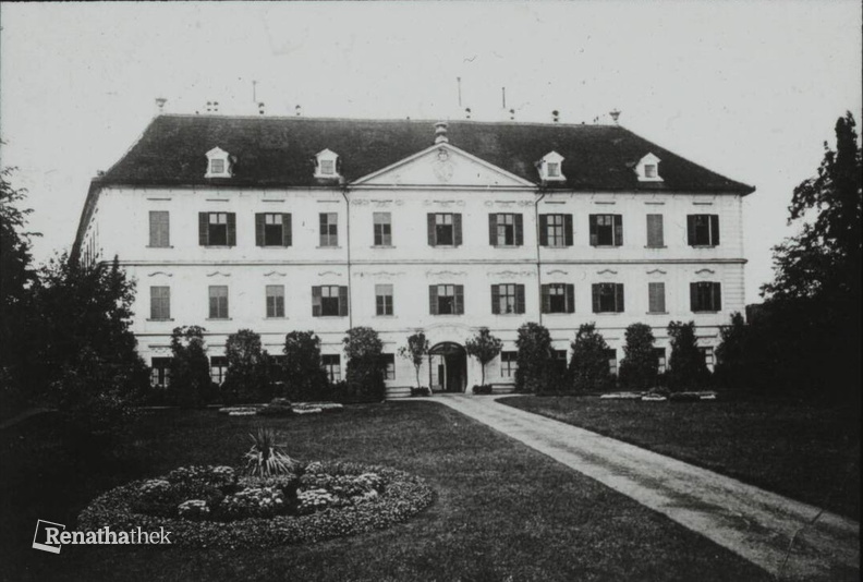 Zámek, Raimund Freiherr von Stillfried, před r. 1899.jpg