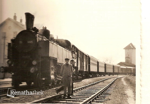 1969x Bahnhof Raabs 1
