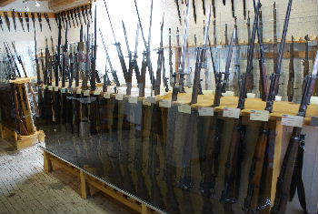 Největší soukromé muzeum zbraní a zbroje.
